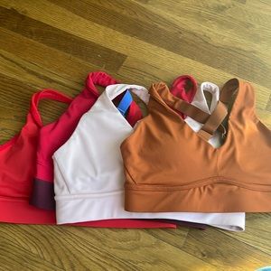 Fabletics all day everyday lot of 4 bras size medium EUC